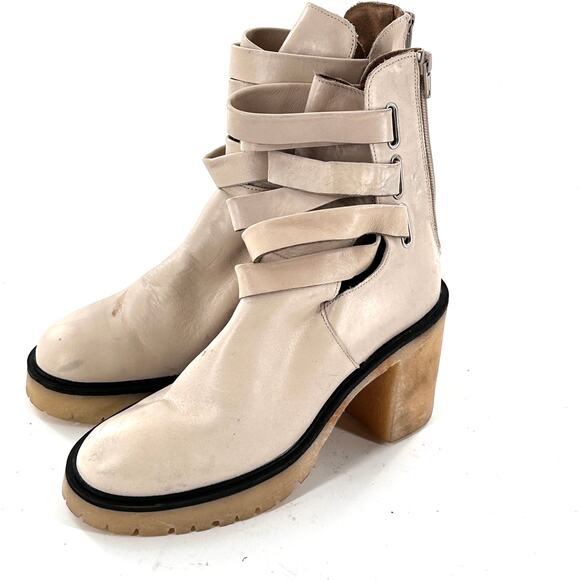 Free People Jesse Cut Out Boots 10 NWOT Leather White Ankle Booties Western - Picture 8 of 11